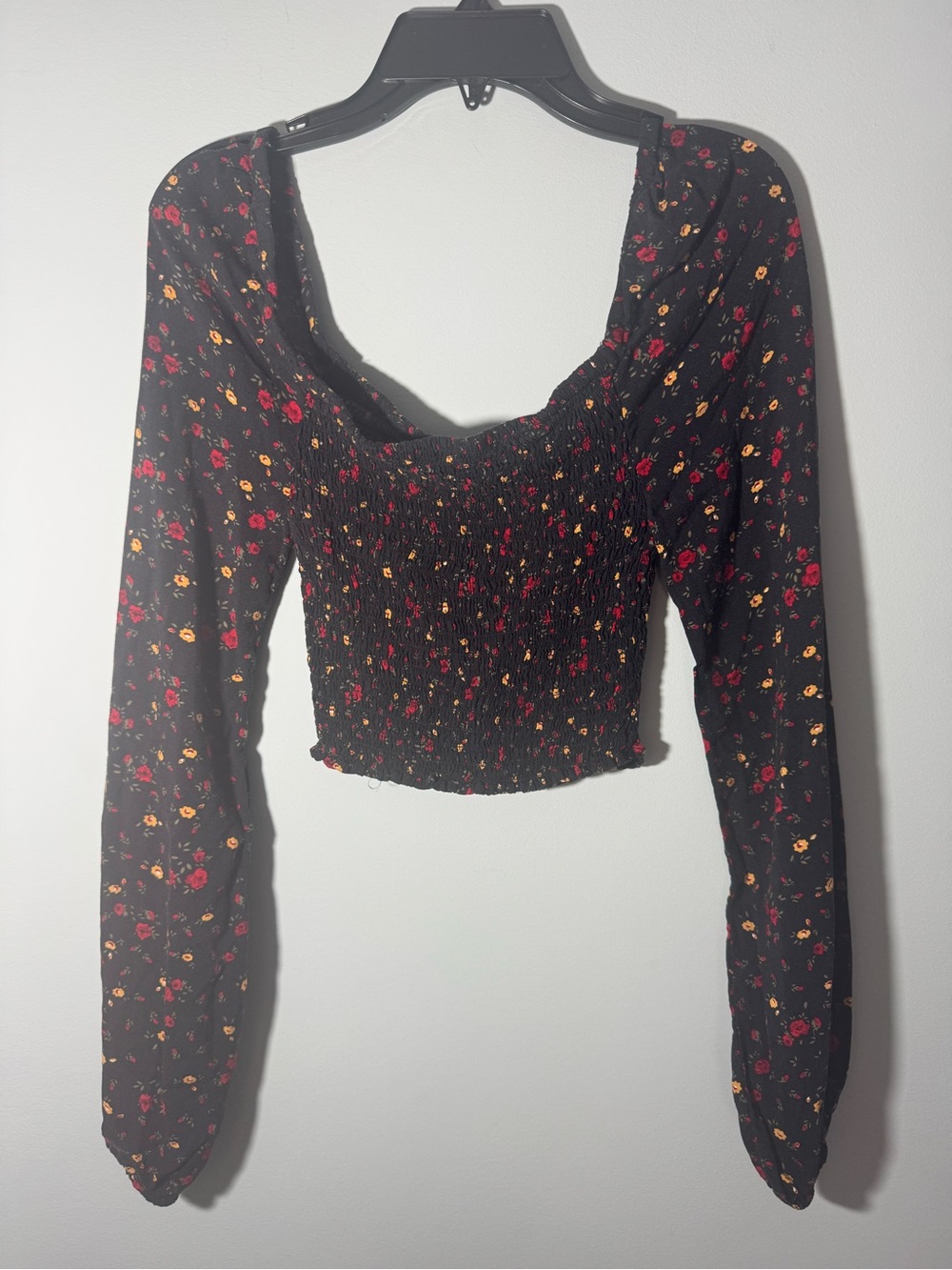 Aeropostale Black Smocked Floral Long-Sleeve Crop Top - Red & Yellow Flowers